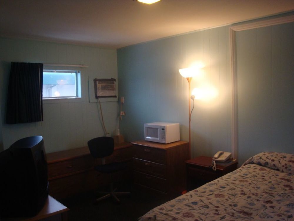 Curry'S Motel Saginaw Room photo